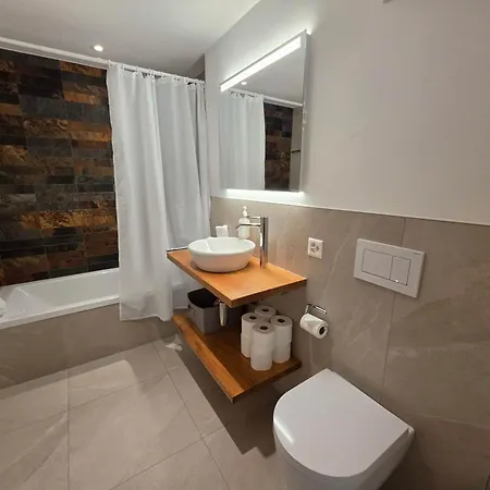 Mag Du Glacier - Brand New & For 6 Pax Saas-Fee