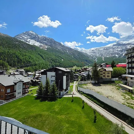 Mag Du Glacier - Brand New & For 6 Pax Saas Fee